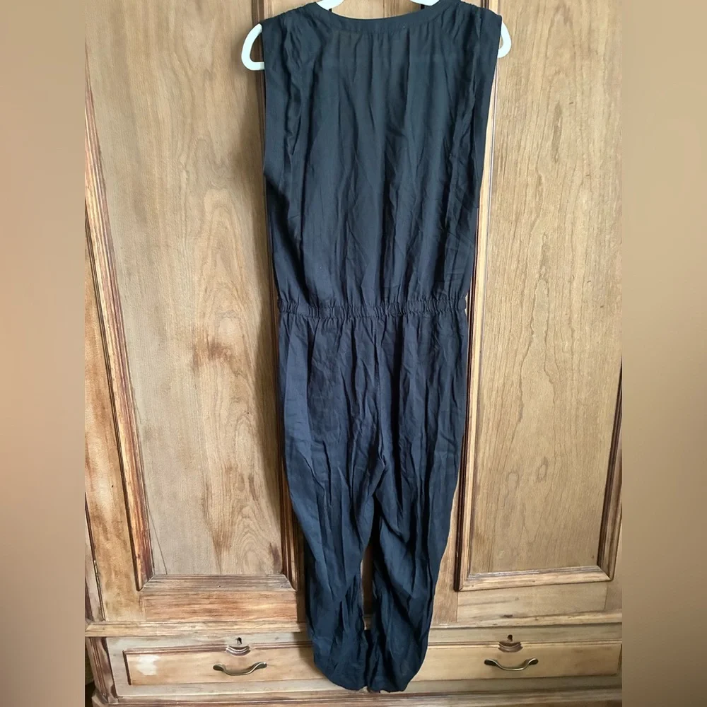 Abercrombie & Fitch Black Sleeveless V-Neck Jumpsuit Drawstring Waist - Picture 3 of 3